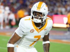 O linebacker do Tennessee, Arion Carter, desiste do draft da NFL e entra no portal de transferências O linebacker do Tennessee Volunteers, Arion Carter (7), treinando antes do jogo.