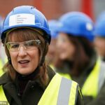 A chanceler Rachel Reeves visita o novo campus econômico de Darlington na última sexta-feira