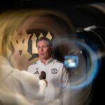 Mason Mount durante a partida da Premier League entre Manchester United e Sunderland em Old Trafford em 2025, colocou Bruno Fernandes durante o amistoso de pré-temporada entre Manchester United e Leeds United na Strawberry Arena em 2025.