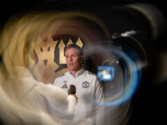 O meio-campista do Burnley diz que espera uma grande mudança do Man United sob o comando de Darren Fletcher esta noite Mason Mount durante a partida da Premier League entre Manchester United e Sunderland em Old Trafford em 2025, colocou Bruno Fernandes durante o amistoso de pré-temporada entre Manchester United e Leeds United na Strawberry Arena em 2025.