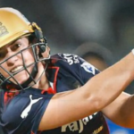 O meio século de invencibilidade de Nadine de Klerk ajuda o RCB a começar a campanha com vitória