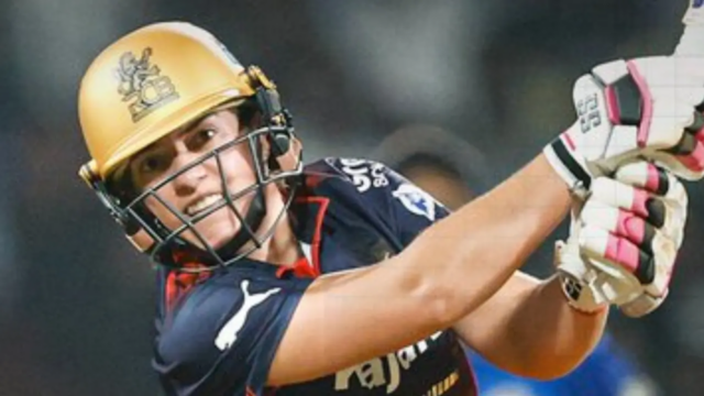 O meio século de invencibilidade de Nadine de Klerk ajuda o RCB a começar a campanha com vitória
