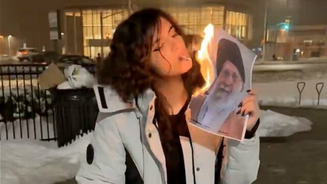 Um homem em Zurique, na Suíça, entra em ação.