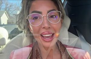 O nascimento político prematuro de Farrah Abraham, 2 anos antes do prefeito de Austin 011526_farrah_abraham.01_04_59_22