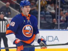 O novato dos ilhéus, Matthew Schaefer, não se incomoda com o desprezo pelas Olimpíadas – e está pronto se o Canadá precisar dele Matthew Schaefer, do New York Islanders, no gelo durante o terceiro período, quando o New York Islanders jogou contra o Utah Mammoth na quinta-feira, 1º de janeiro de 2026, na UBS Arena em Elmont, NY.