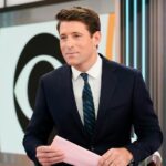 O novo âncora do CBS Evening News, Tony Dokoupil, diz que as notícias 'colocaram muito peso' nos acadêmicos e nas elites: 'A imprensa perdeu a história'