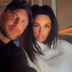 O novo noivo de Katie Price é um homem casado duas vezes, Lee Williams, que afirma ser multimilionário - e chamou sua ex-mulher petista de 'a mulher perfeita' há apenas 18 meses
