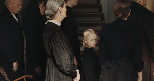 O passado e o presente de uma família se misturam no misterioso e elíptico 'Som da Queda' da Alemanha
