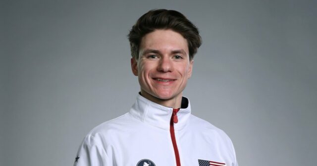 O patinador artístico Maxim Naumov reflete sobre o 'ano difícil' Maxim-Naumov-Beijar-e-Chorar-GettyImages-2255321298