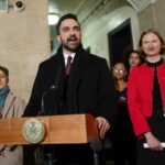 O perigo da viagem de campo dos universitários comunistas de Mamdani e Weaver na cidade de Nova York