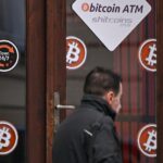 O preço do Bitcoin cai à medida que os ETFs BlackRock e Fidelity veem grandes saídas