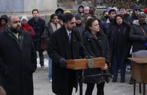 O prefeito de Nova York, Zohran Mamdani, vincula sua primeira ordem executiva como uma ‘tábua limpa’ redefinida à acusação do ex-prefeito Eric Adams Yahoo news home