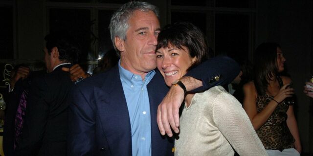 O prefeito socialista de Nova York foi arrastado para o escândalo de Epstein enquanto arquivos afirmam que sua MÃE passou a noite na casa de Ghislaine Maxwell: atualizações ao vivo
