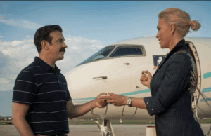 O primeiro look da 4ª temporada de ‘Ted Lasso’ mostra Jason Sudeikis de volta como amado treinador de futebol Jason Sudeikis confirma oficialmente que a 4ª temporada de Ted Lasso está acontecendo
