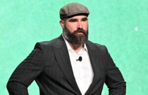 O programa noturno de Jason Kelce na ESPN não retornará na segunda temporada: descubra por quê Tudo para saber sobre o programa noturno de Jason Kelces