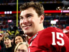 O quarterback do Indiana, Fernando Mendoza, explica por que não tem namorada Fernando-Mendoza-GettyImages-2257160053