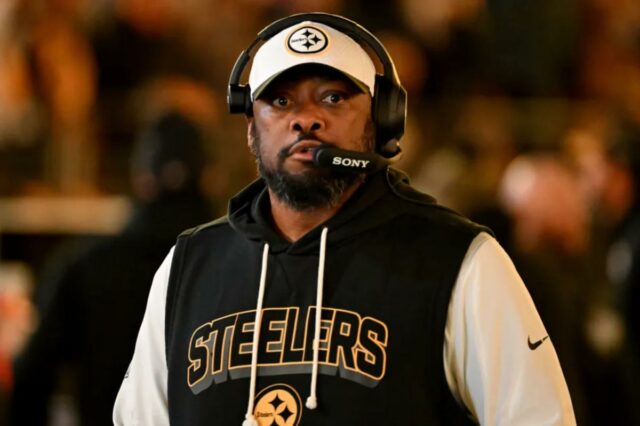 Mike Tomlin deixou o cargo de técnico do Steelers em janeiro de 2026.