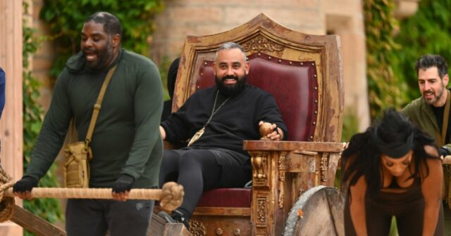 Elenco da 4ª temporada de Traidores anunciado Donna Kelce Dorinda Medley Mark Ballas