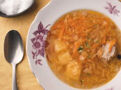 O segredo desta sopa ucraniana? Está tudo no chucrute O segredo desta sopa ucraniana? Está tudo no chucrute