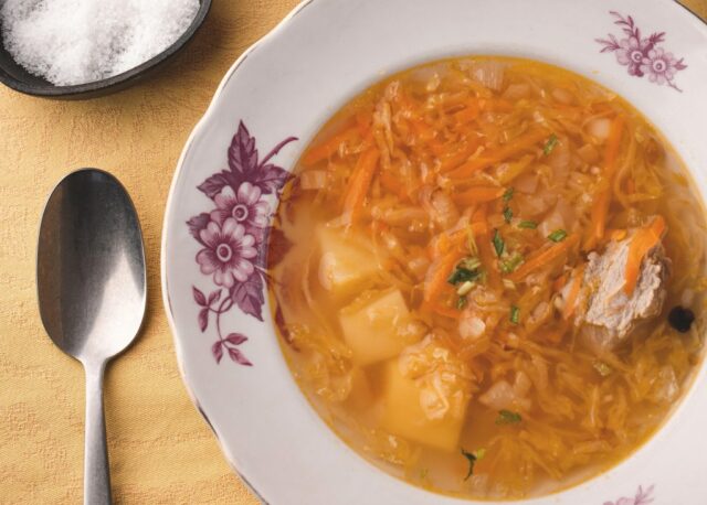 O segredo desta sopa ucraniana? Está tudo no chucrute
