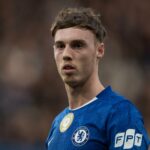 Cole Palmer jogando contra o Brentford