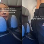 Uma mulher em um avião usando um travesseiro de pescoço azul claro com sobreposição de texto,