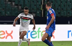 O vencedor da Chuteira de Ouro da ISL, Ajaraie, deixa o NorthEast United e se junta ao Persija Jakarta por empréstimo para o resto da temporada 2025-26 O vencedor da Chuteira de Ouro da ISL, Ajaraie, deixa o NorthEast United e se junta ao Persija Jakarta por empréstimo para o resto da temporada 2025-26