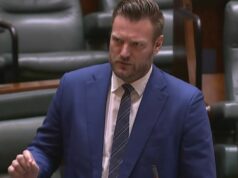 O vice-líder da oposição de Victoria, Sam Groth, anuncia aposentadoria O vice-líder da oposição de Victoria, Sam Groth, anuncia aposentadoria