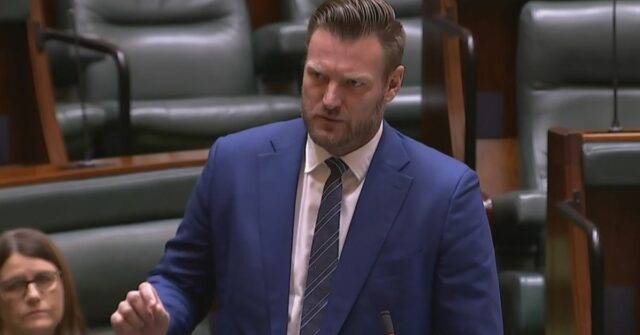 O vice-líder da oposição de Victoria, Sam Groth, anuncia aposentadoria
