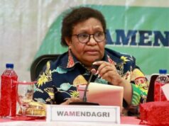 O vice-ministro do Interior, Ribka Haluk, explica as evidências de que o governo está prosperando os papuas indígenas O vice-ministro do Interior, Ribka Haluk, explica as evidências de que o governo está prosperando os papuas indígenas