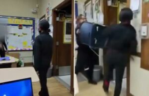 O vídeo captura um estudante de Detroit supostamente empunhando um cortador de caixa em uma perseguição em sala de aula enquanto o professor intervém Uma estudante perseguiu um colega de classe dentro de uma sala de aula de uma escola secundária de Detroit enquanto supostamente empunhava um estilete.