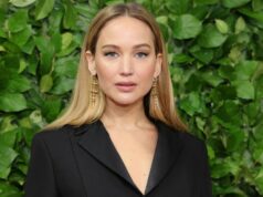O visual de tamancos de lã cool-girl de Jennifer Lawrence está na Amazon por menos O visual de tamancos de lã cool-girl de Jennifer Lawrence está na Amazon por menos