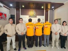 OJK entrega suspeito de manipulação de ações da SWAT ao promotor, valor de perda de transação atinge IDR 230 bilhões OJK entrega suspeito de manipulação de ações da SWAT ao promotor, valor de perda de transação atinge IDR 230 bilhões