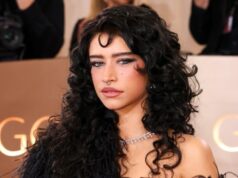 Odessa A’zion diz que está saindo da adaptação A24 ‘Deep Cuts’ após polêmica: ‘Eu não tinha lido o livro’ Odessa A'zion diz que está saindo da adaptação A24 'Deep Cuts' após polêmica: 'Eu não tinha lido o livro'