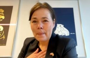 Oficial da Groenlândia engasga após reunião com Trump sobre conversa sobre aquisição dos EUA: ‘Estou sobrecarregado’ | Vídeo Robert O'Brien