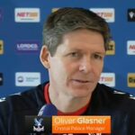 Oliver Glasner deu a notícia durante sua coletiva de imprensa na tarde de sexta-feira