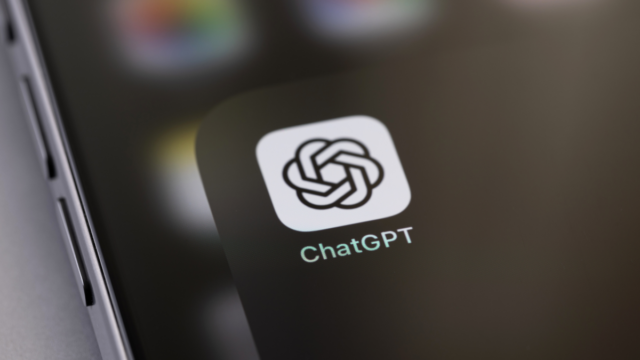 OpenAI está matando ChatGPT-4o (de novo) OpenAI está matando ChatGPT-4o (de novo)