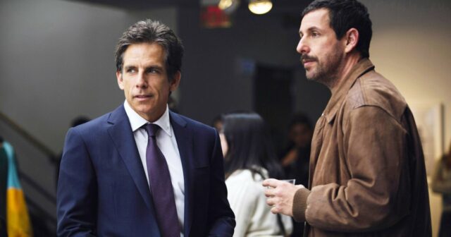 Emily Bader e Tom Blyth em Pessoas que Conhecemos nas Férias