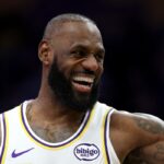 Os fãs da NBA reagem com admiração quando LeBron ultrapassa um marco impressionante