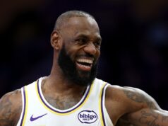 Os fãs da NBA reagem com admiração quando LeBron ultrapassa um marco impressionante Os fãs da NBA reagem com admiração quando LeBron ultrapassa um marco impressionante