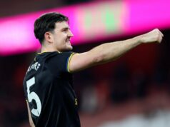 Os fãs do Man Utd estão fortemente preocupados com o possível novo contrato de Harry Maguire Harry Maguire durante a partida da Premier League entre Arsenal e Manchester United no Emirates Stadium em 2026 em Londres, Inglaterra.