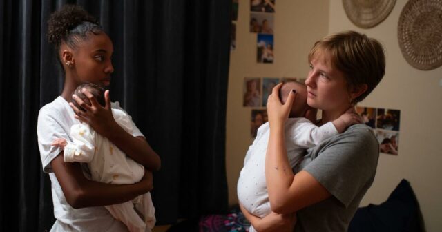 Os irmãos Dardenne da Bélgica retornam com 'Jovens Mães' de olhos claros e compassivos
