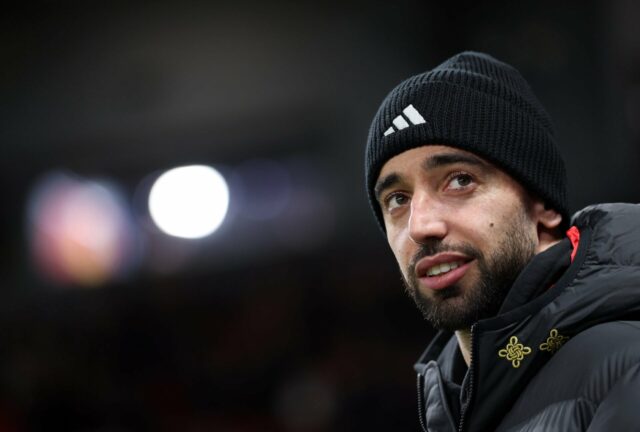 O técnico do Manchester United, Ruben Amorim, fala durante entrevista coletiva no complexo de treinamento Carrington em 2025, em Manchester, Inglaterra.