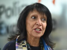 Os planos trabalhistas de renomear a ‘islamofobia’ como ‘hostilidade anti-muçulmana’ são ‘mais perigosos’, alerta novo relatório A Baronesa Falkner apoiou o novo relatório e alertou que as novas propostas de “hostilidade anti-muçulmana” que estão a ser consideradas pelos Trabalhistas poderiam levar a um “problema de controlo do pensamento”.