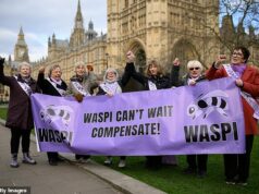 Os trabalhistas negam o pagamento de pensões às mulheres de Waspi em meio à fúria pela ‘traição’… e tudo parece muito chato para o bocejante braço direito do chanceler As chamadas mulheres 'Waspi' lutam por compensação há muitos anos. Na foto, um protesto no Parlamento no ano passado