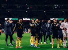 Owen Hargreaves e Michael Owen reagem a dois jogadores de destaque do Man Utd contra o Arsenal, um deles foi ‘inacreditável’ O Manchester United comemora o gol contra o Arsenal.