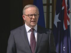 PM convoca comissão real para anti-semitismo e coesão social após ataque de Bondi O primeiro-ministro Anthony Albanese cedeu após semanas de intensa pressão e abriu uma comissão real da Commonwealth para o ataque terrorista em Bondi Beach.