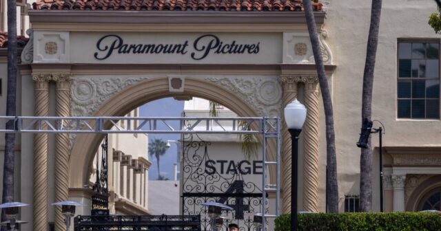 Paramount descreve planos para cortes da Warner Bros.
