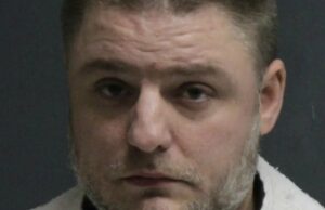 Pastor acusado de sequestrar e agredir sexualmente uma adolescente no Missouri Foto de Joe Campbell