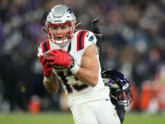 Patriots ativam Mack Hollins para o jogo do Campeonato AFC em um importante aumento de lesões O wide receiver do New England Patriots, Mack Hollins (13), correu com a bola contra o Baltimore Ravens.